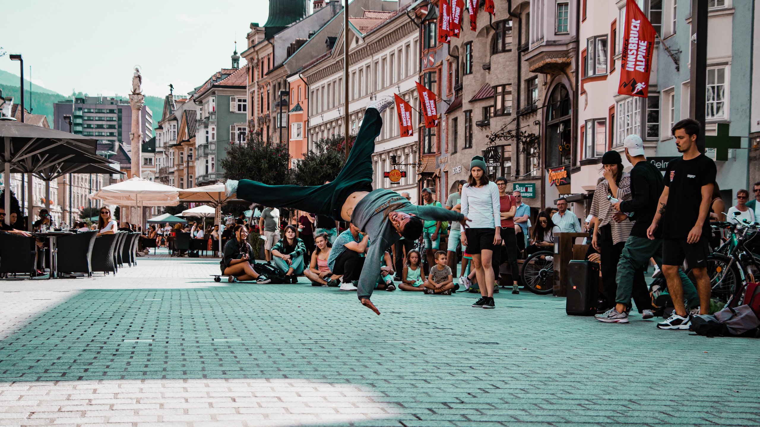 Streemotiono-6000x3373