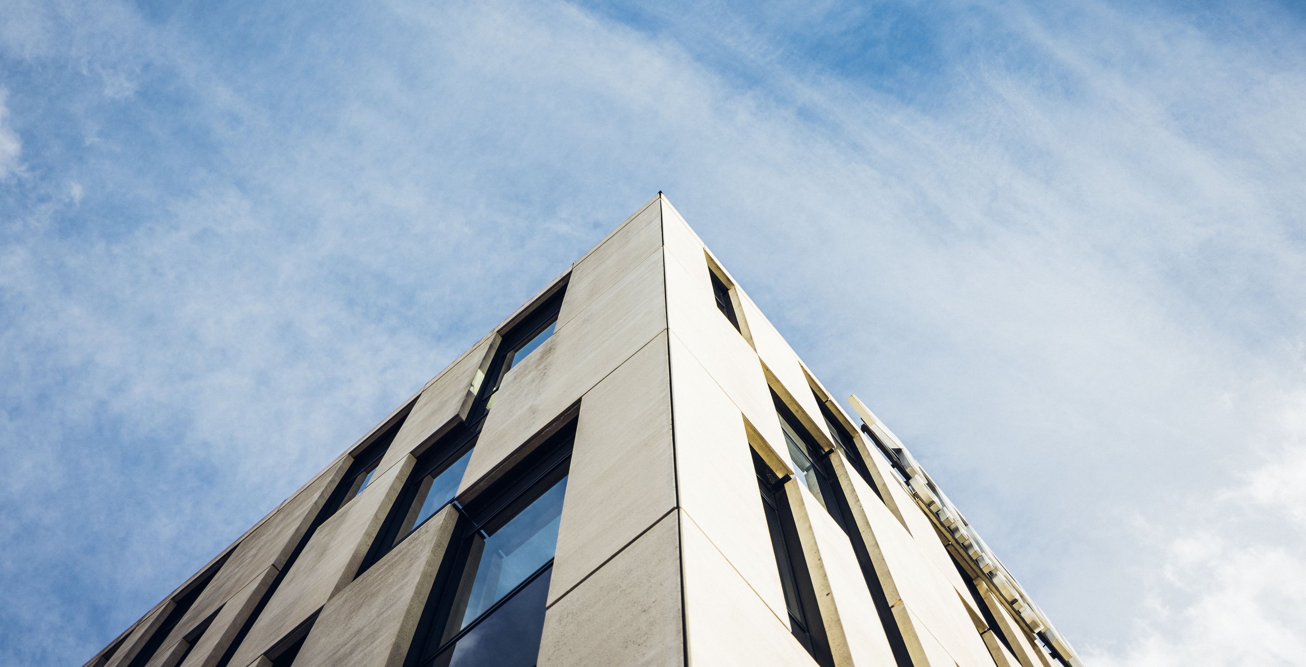 SRII4868 simonrainer (1)-8192x4187